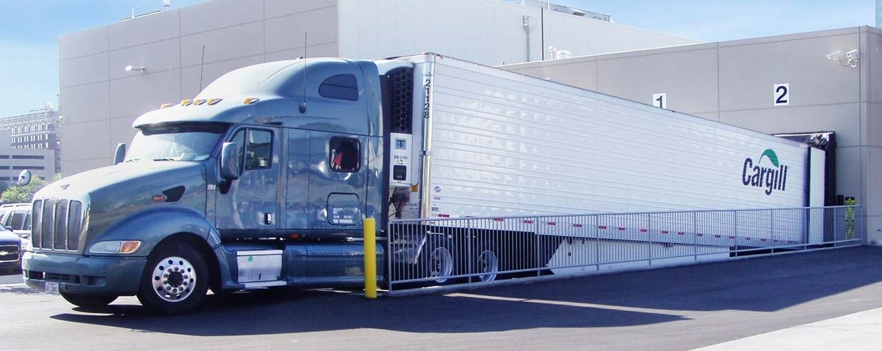The Three Big Advantages of Cross-Docking vs. Warehousing